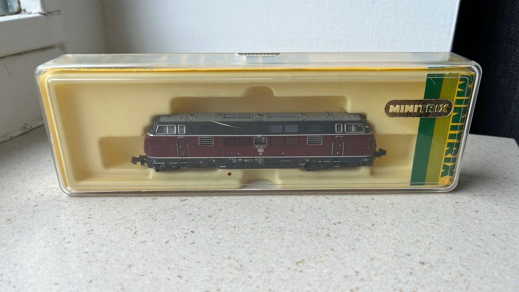 Minitrix N 2061 diesel locomotief.zie omschrijving, Trix, Ophalen of Verzenden, Zo goed als nieuw, Gelijkstroom