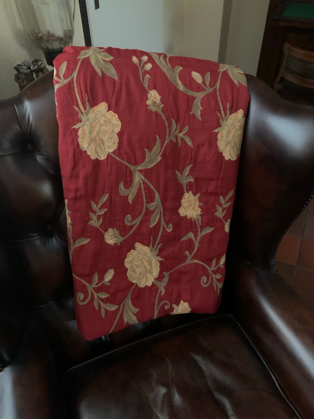 Sierplaid rood  met bloemenpatroon, Overige merken, Meerkleurig, Ophalen of Verzenden, Zo goed als nieuw