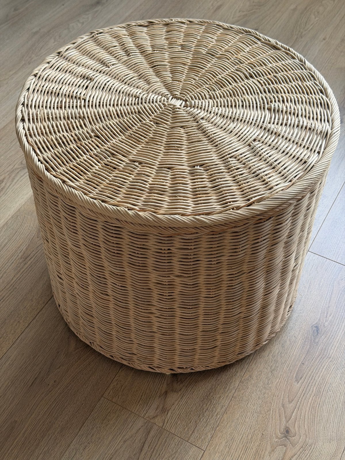 IKEA TOLKNING Rotan Opbergmand/Bijzettafel met Deksel, Ophalen, Overige materialen, Minder dan 50 cm, Zo goed als nieuw
