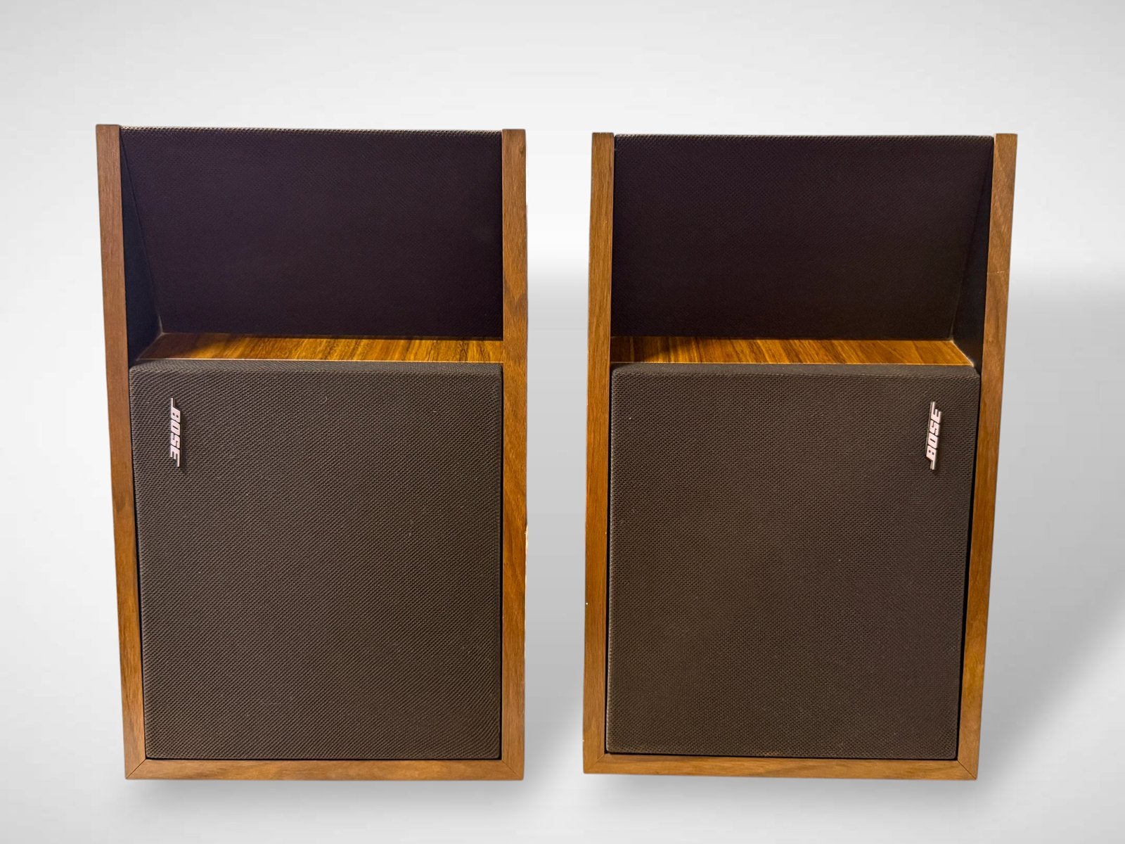 Bose Direct Reflecting Bookshelf Speakers Model 205