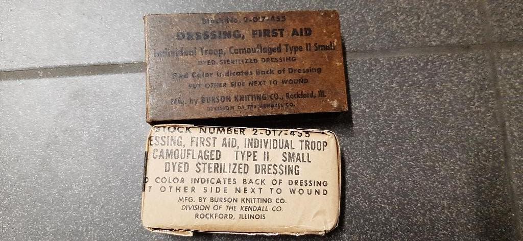 Amerikaanse verbanden in originele verpakking., Verzamelen, Militaria | Tweede Wereldoorlog, Ophalen of Verzenden, Landmacht, Amerika
