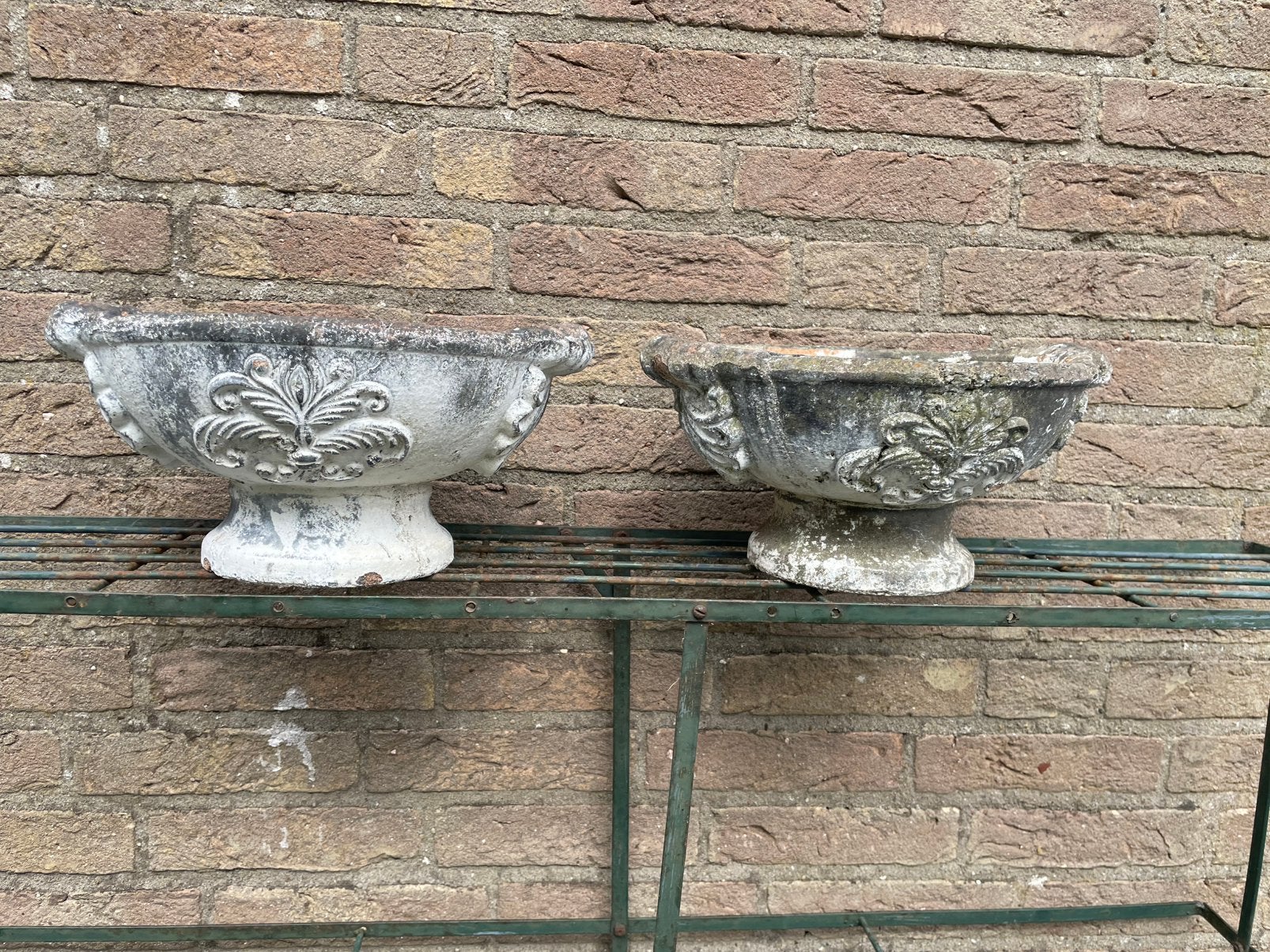 Twee lage terra cotta plantenbakjes, Ophalen, Steen, Gebruikt, Minder dan 30 cm