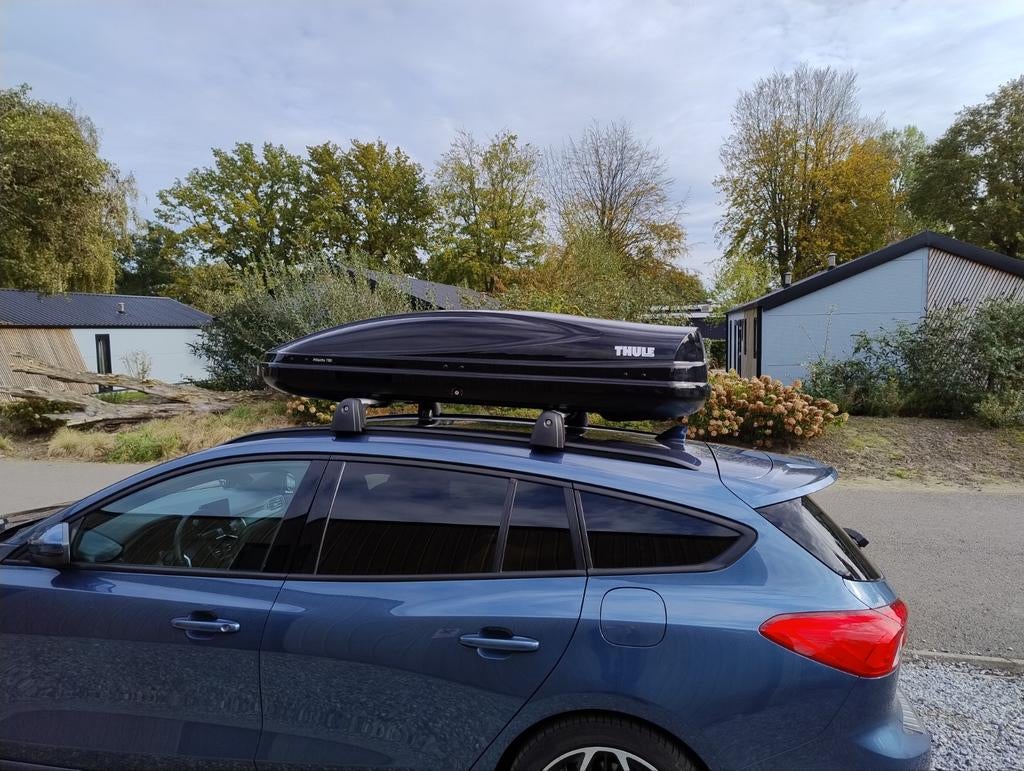 Thule Atlantis dakkoffer/skibox te huur. € 50,- per week, Auto diversen, Dakkoffers, Ophalen