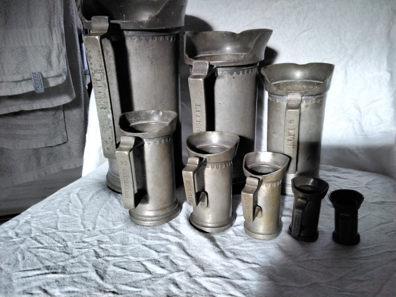 complete serie originele tinnen maatbekers inclusief 2 liter, Ophalen of Verzenden