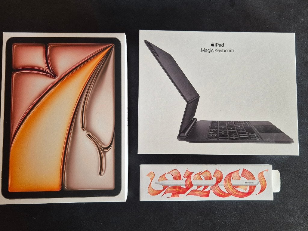 Foto 8 van IPAD AIR 11 WIFI 128GB STARLIGHT+PENCIL PRO+MAGIC KEYBOARD