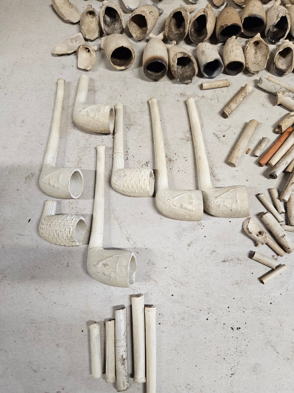 Antieke kleipijpen en pijpenkoppen (18e-20e eeuw), Ophalen of Verzenden