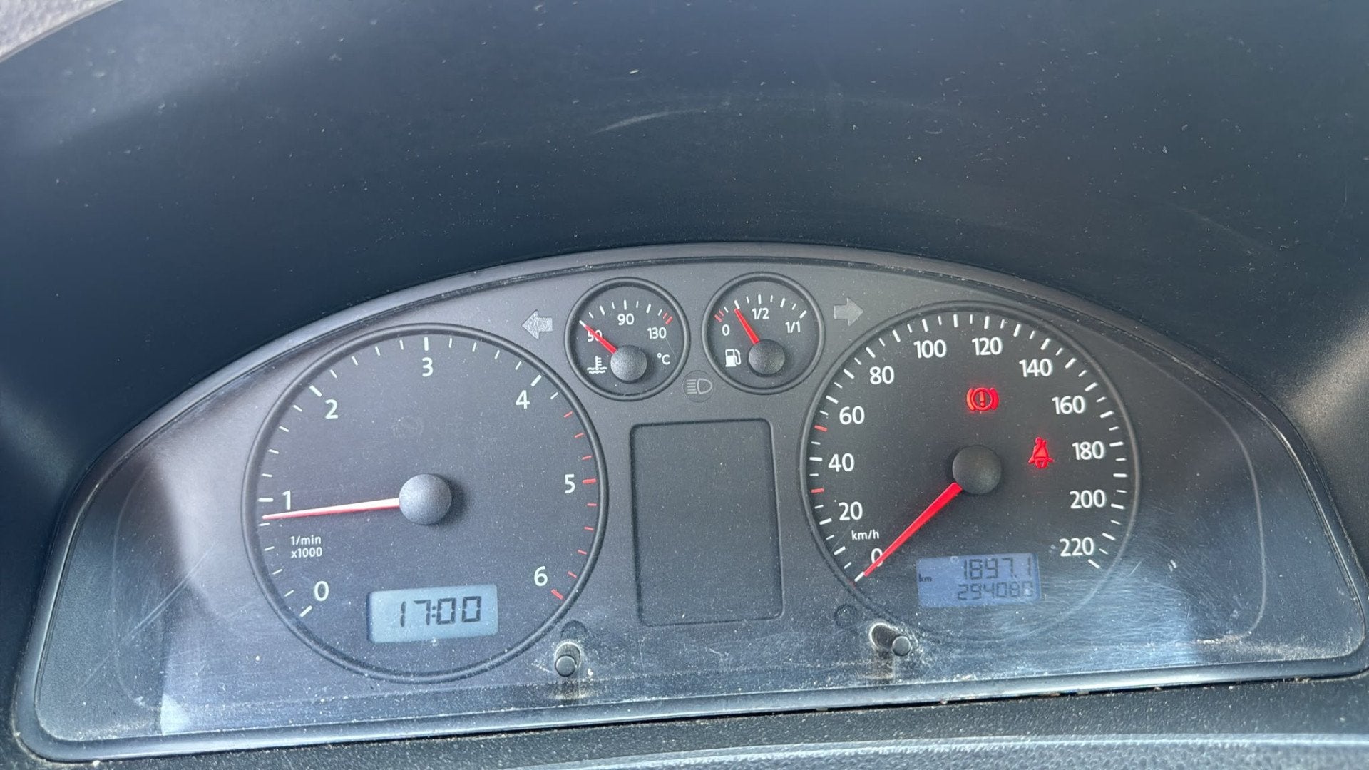 Volkswagen Transporter 1.9 TDI 300 - DUBBEL CABINE - 6 PERSO, Auto's, Voorwielaandrijving, Gebruikt, 4 cilinders, Volkswagen