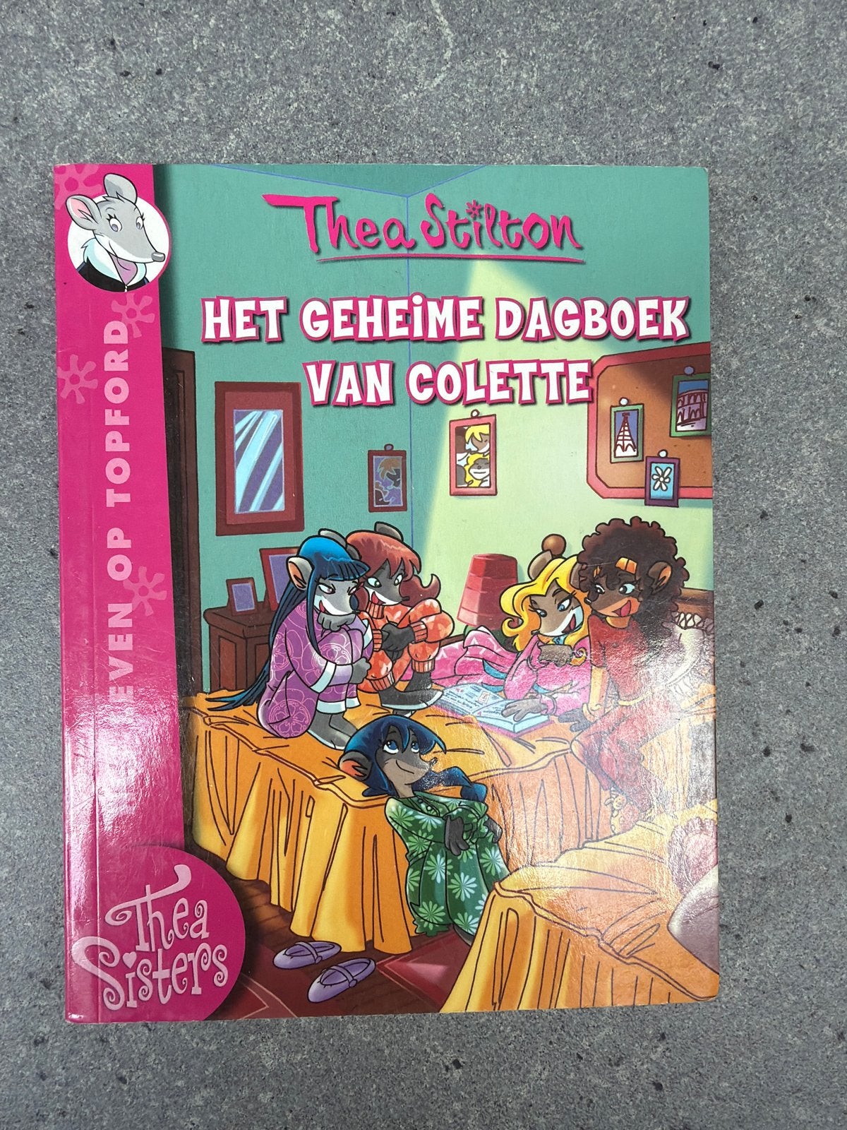 Thea Stilton - Het Geheime Dagboek van Colette, Boeken, Ophalen of Verzenden, Zo goed als nieuw, Fictie