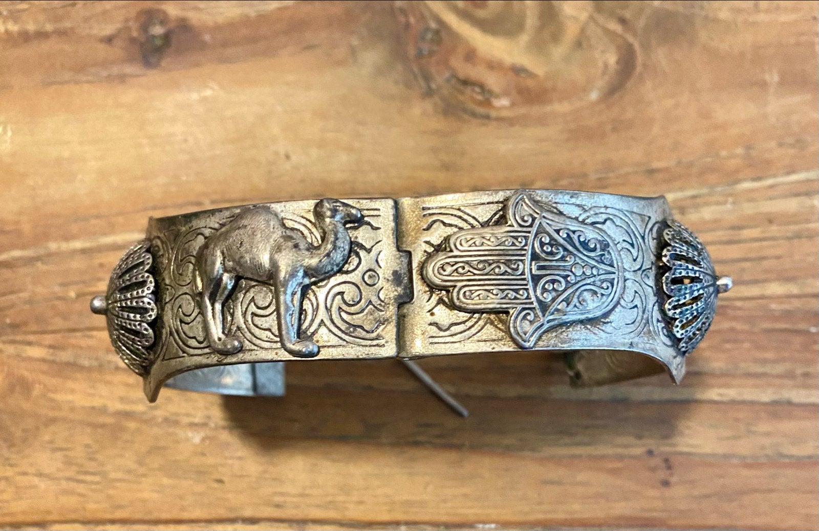 Antieke Berberse Metalen Armband - Hamsa & Kameel, Ophalen of Verzenden, Gebruikt, Zilver, Overige materialen