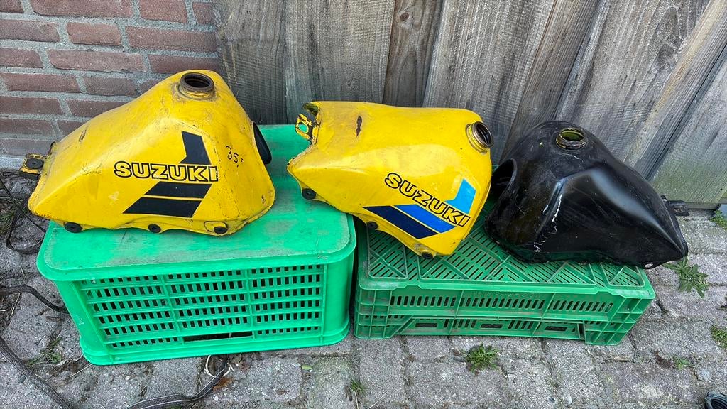 Suzuki Tsx tanken gebruikt vanaf 25€, 50/80, Tsx, Ophalen of Verzenden, Schilderij