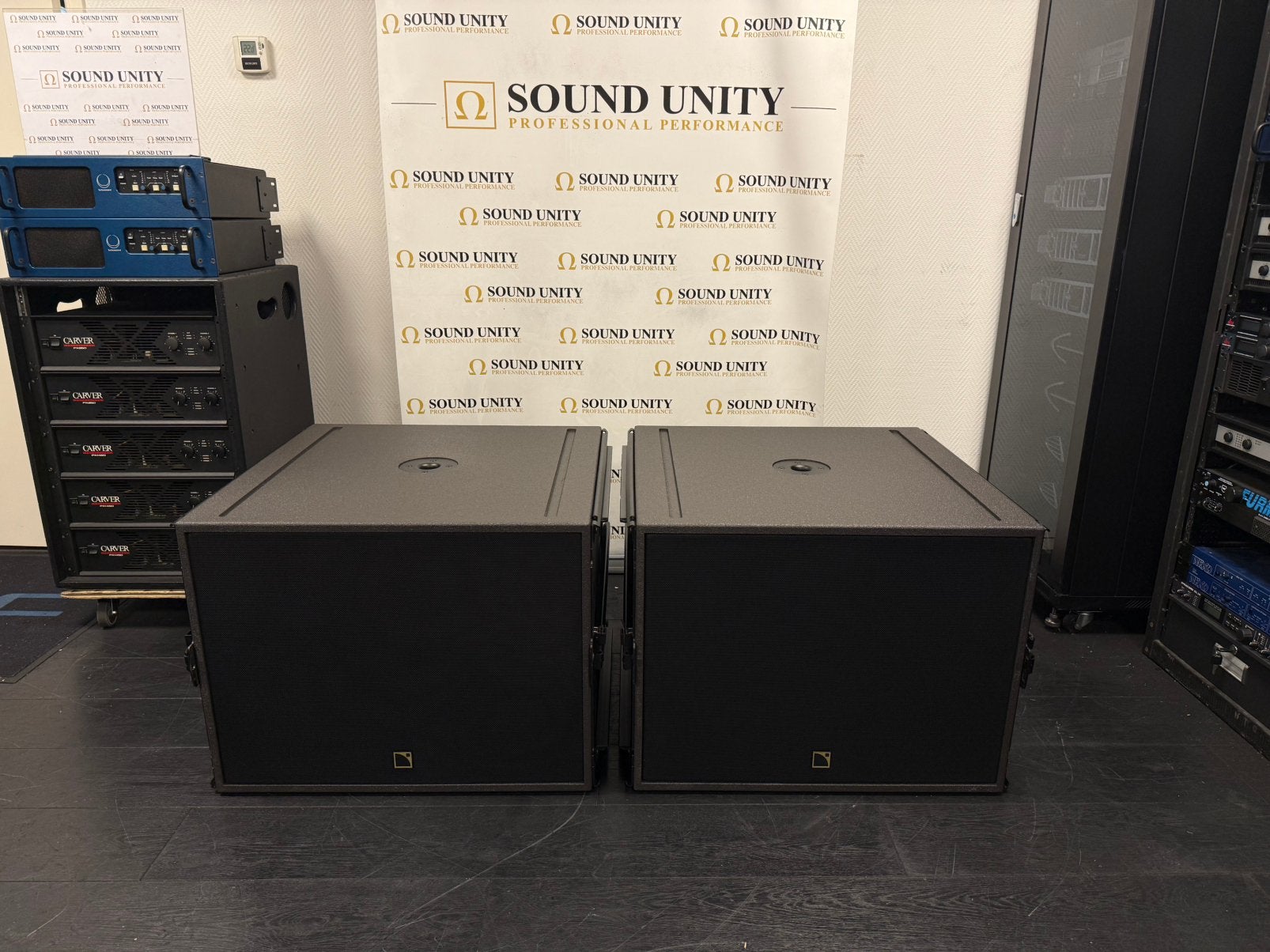 L’acoustics SB18M + dollys + hoezen (nieuwstaat), Ophalen, Zo goed als nieuw, Overige merken