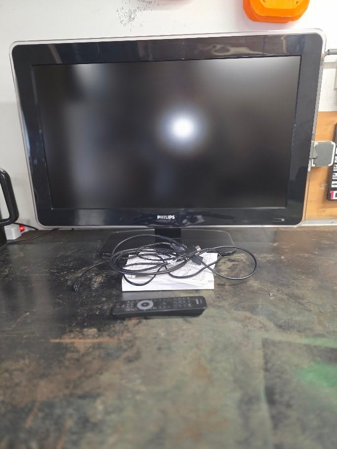 Philips LCD Televisie met Afstandsbediening en boek, Ophalen, Philips, Gebruikt, 50 Hz