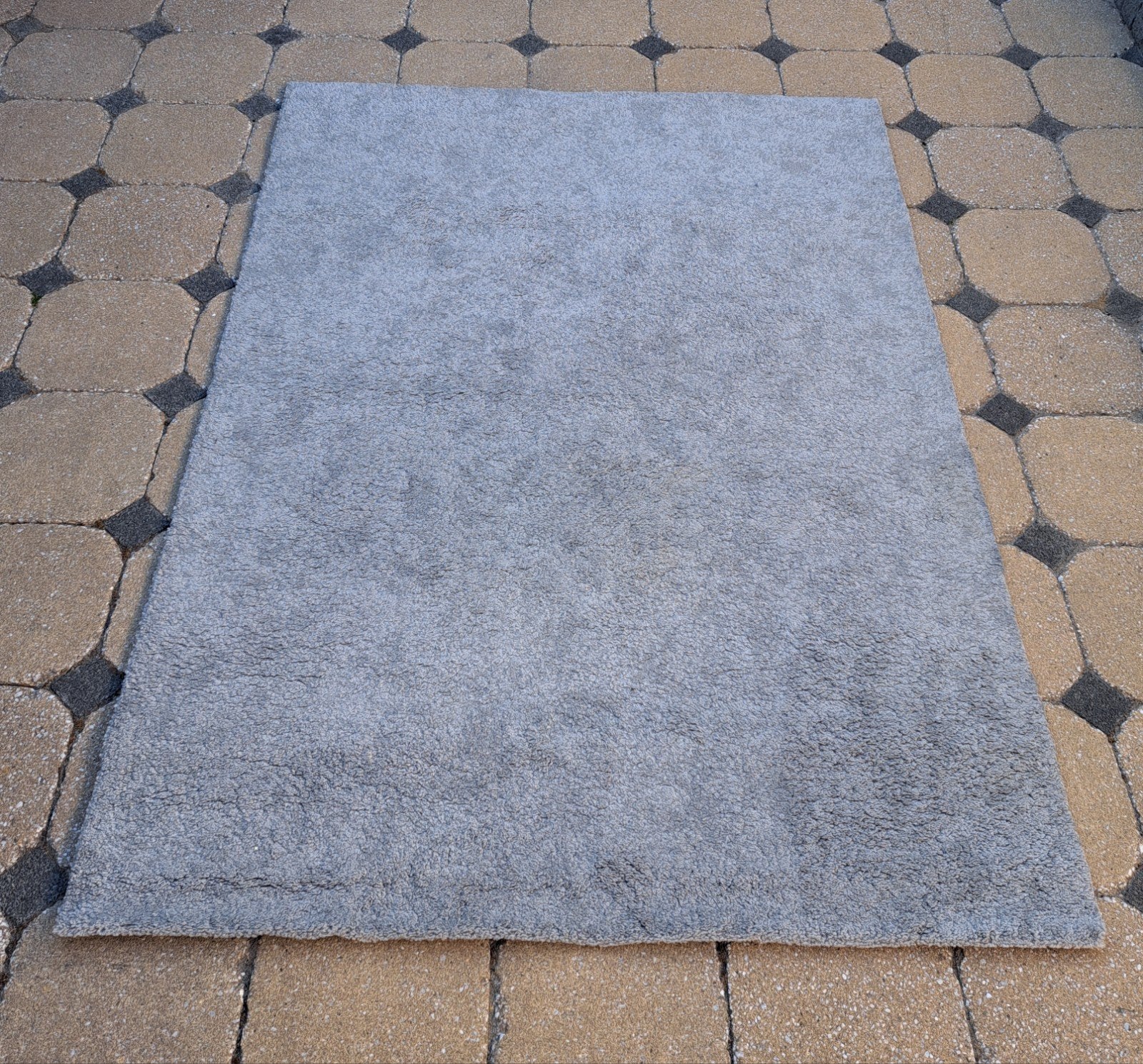 ‼️GRIJS VLOERKLEED TAPIJT KLEED CARPET MAT 1.33 CM X 1.95 CM, Huis en Inrichting, Ophalen, Grijs, Rechthoekig