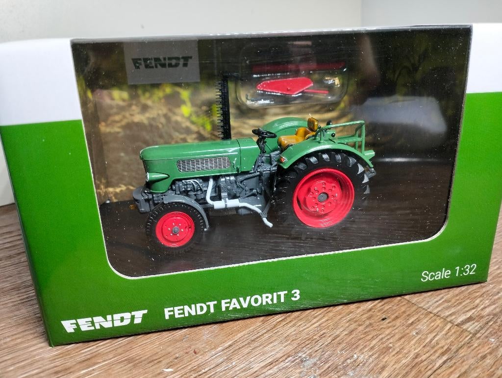 Te koop ROS Fendt Favorit 3 2-wd met maaibalk gelimiteerd., Hobby en Vrije tijd, Modelauto's | 1:32, Nieuw, Tractor of Landbouw