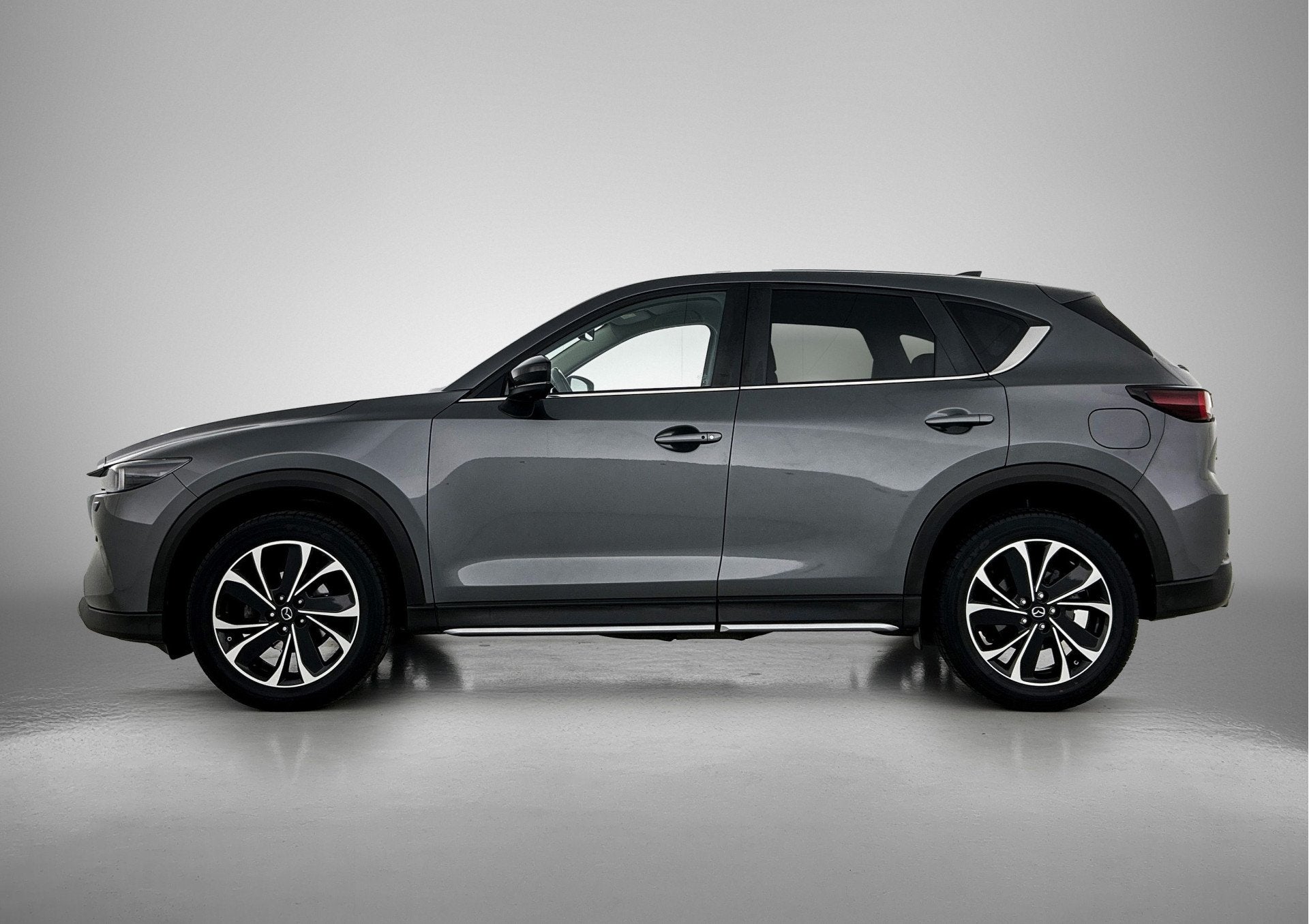 Mazda CX-5 2.0 SkyActiv-G 165 Newground Automaat 360 View Ca, Auto's, Gebruikt, Euro 6, 4 cilinders, Leder en Stof