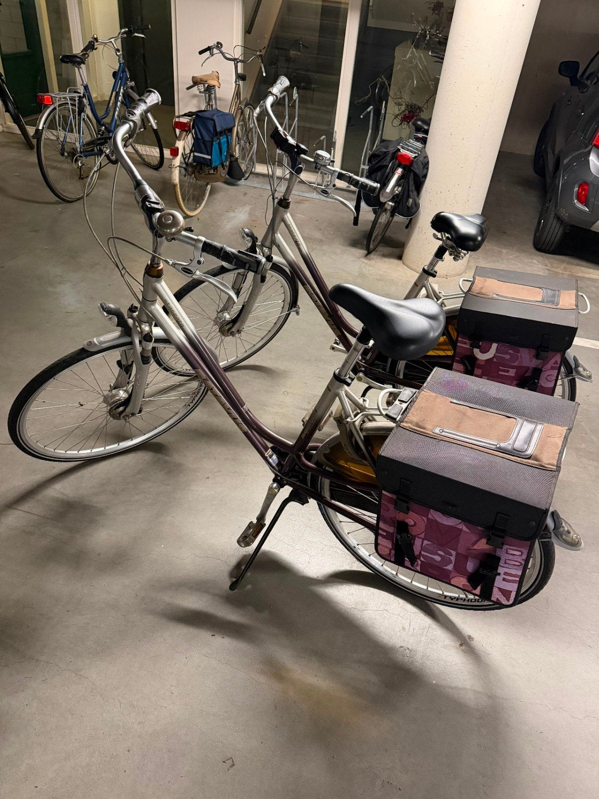 Batavus Damesfietsen., Ophalen, Gebruikt, Velgrem, Versnellingen