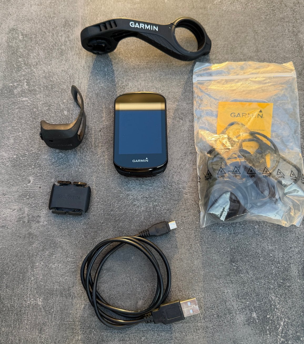 Garmin Edge 830 Fietscomputer met Sensoren en Accessoires, Ophalen of Verzenden, Snelheidssensor, Zo goed als nieuw