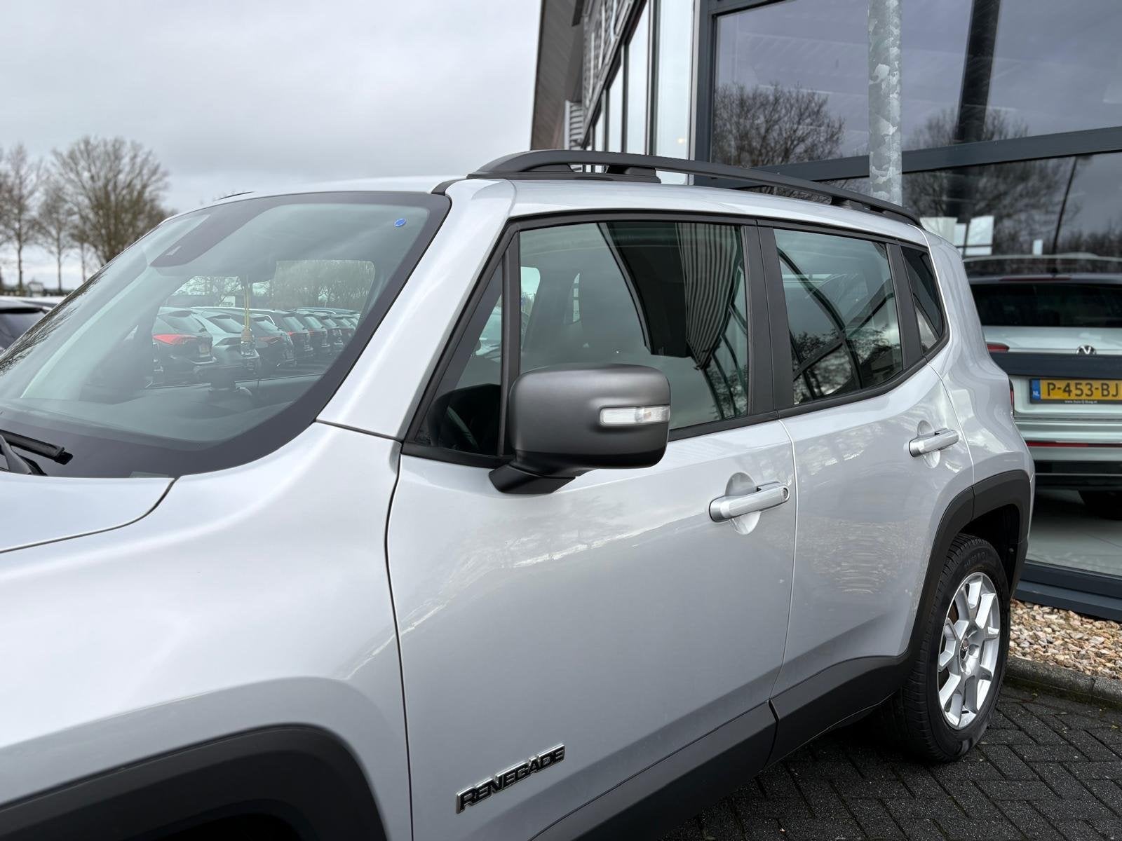 Jeep Renegade 1.0T Night Eagle | Navi | LMV | PDC | Climate, Voorwielaandrijving, 15 km/l, Gebruikt, Zwart