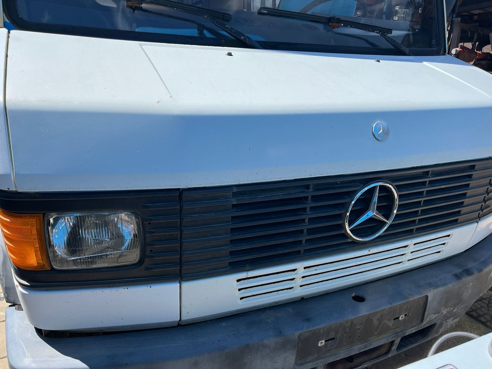Mercdes Vario / Ecovan grill, Ophalen, Gebruikt, Voor, Mercedes-Benz