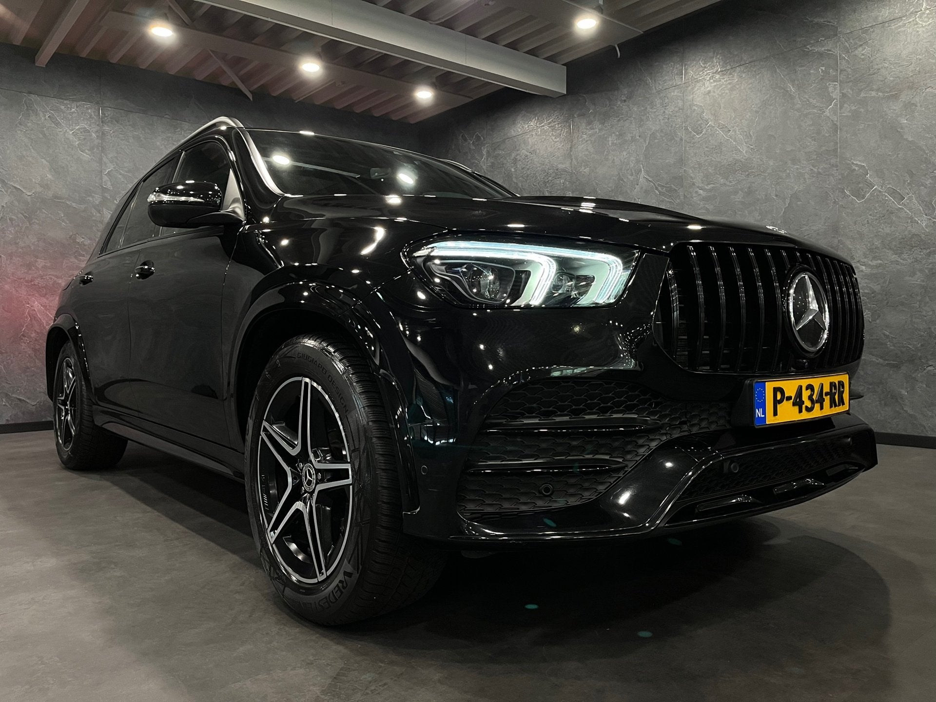 Mercedes-Benz GLE-klasse 450 4MATIC AMG NIGHT Premium Plus 7, Auto's, Dealer onderhouden, Gebruikt, 367 pk, 138 €/maand