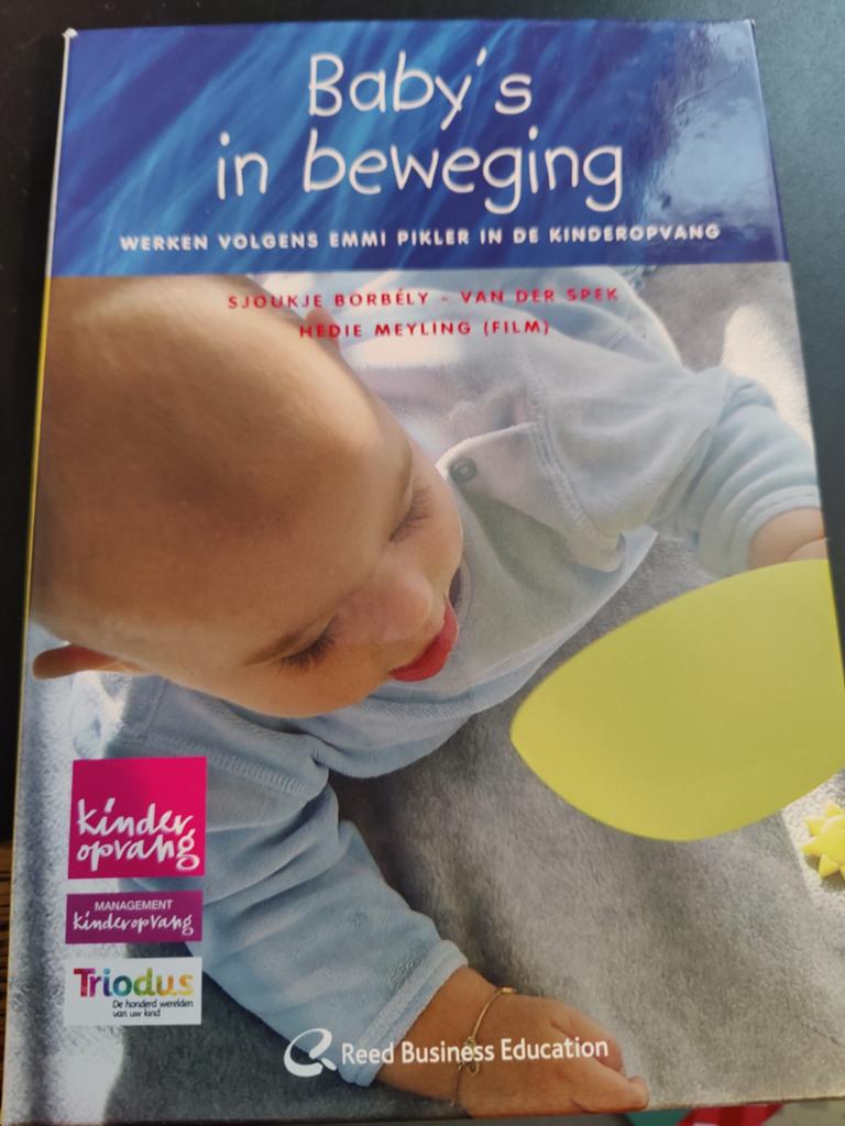 S. Borbely-van der Spek - Baby's in beweging, Boeken, Wetenschap, Zo goed als nieuw, Natuurwetenschap, Ophalen of Verzenden