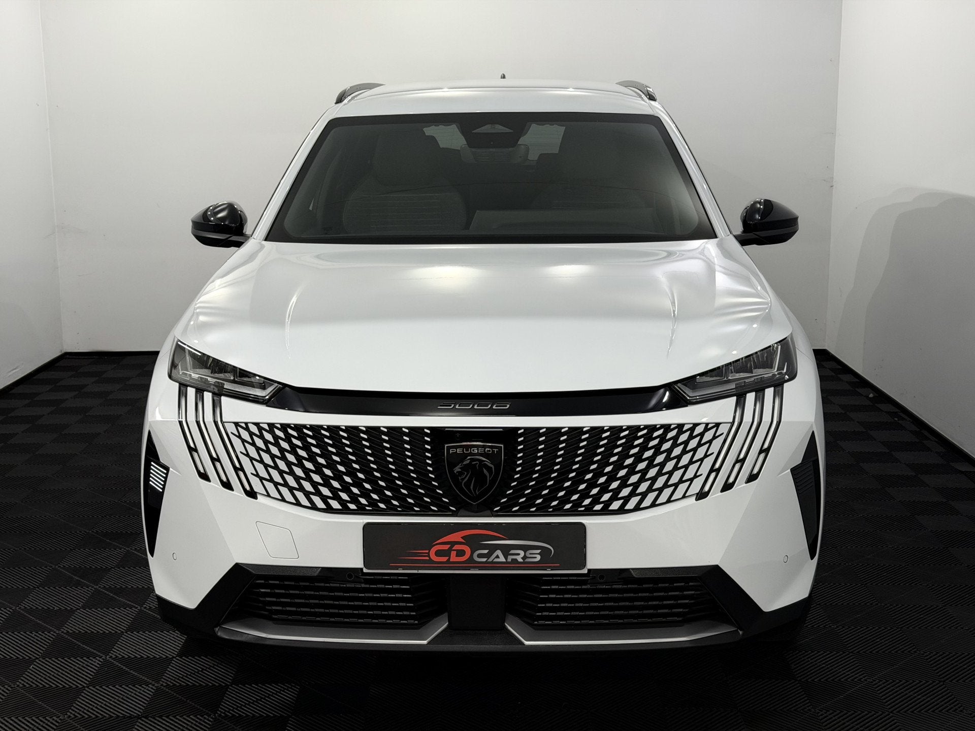 Peugeot 5008 1.2 Hybrid 145 Allure 7p 360 Camera, Navi, Crui, Gebruikt, 1199 cc, Wit, Bedrijf