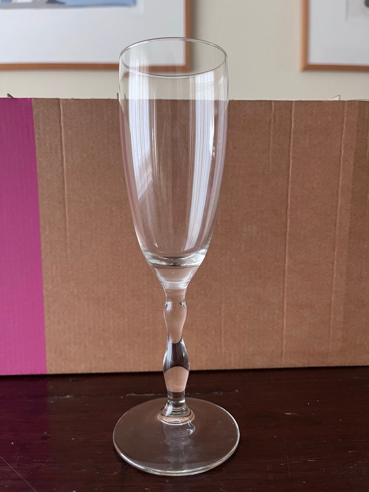 Elegante glazen met gedraaide voet - 40 stuks, Ophalen, Zo goed als nieuw, Glas, Glas of Glazen