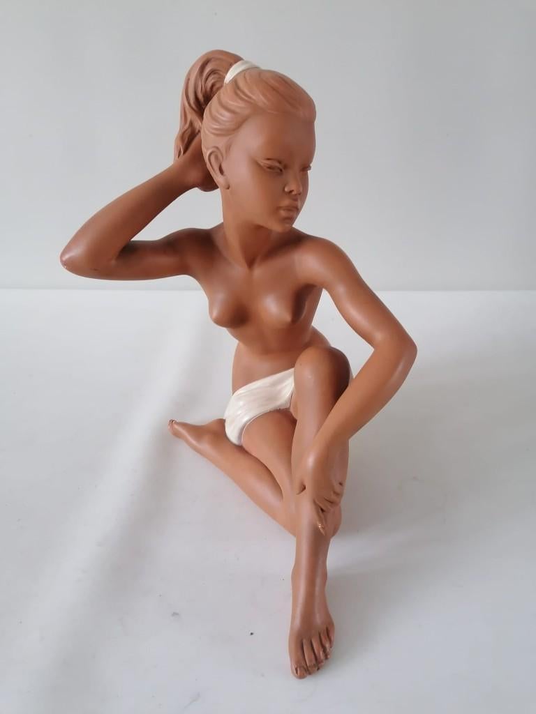 vintage keramiek beeld MELANI van een vrouw izgst 34x26 cm, Antiek en Kunst, Antiek | Keramiek en Aardewerk, Ophalen of Verzenden