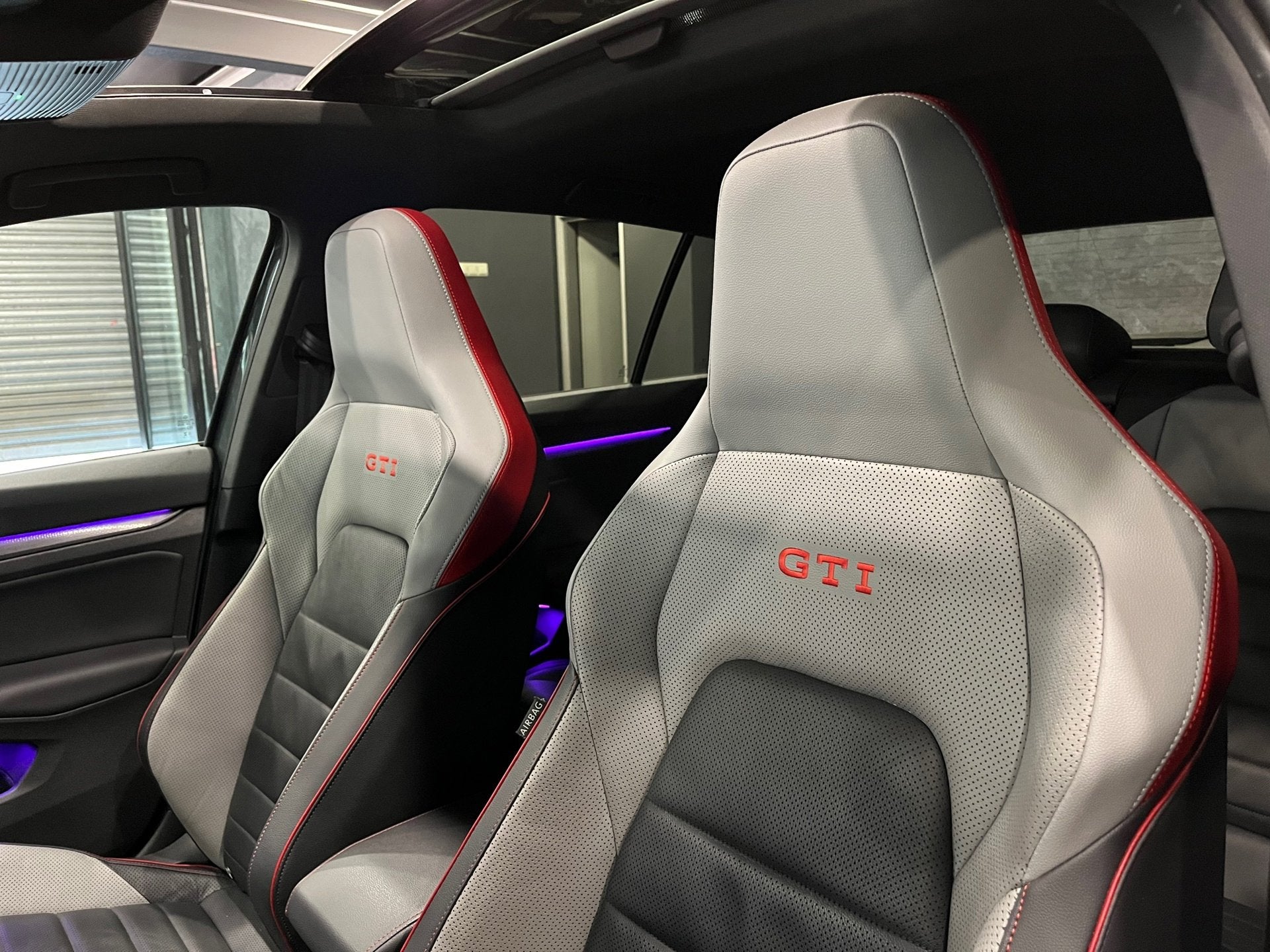 Volkswagen GOLF 2.0 TSI GTI 300 PK CLUBSPORT MAXTON FULL OPT, Dealer onderhouden, Automatische klimaatregeling, Euro 6, 4 cilinders