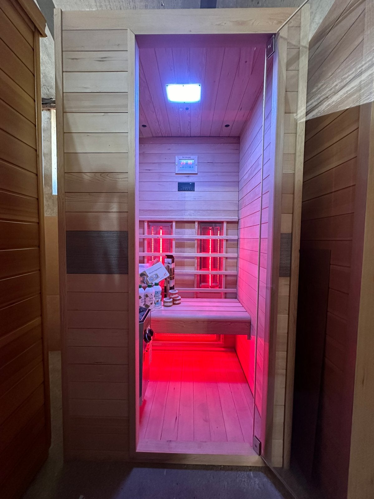 COMBI SAUNA INFRAROOD MET OPGIETKACHEL GRATIS BEZORGD! 🚚