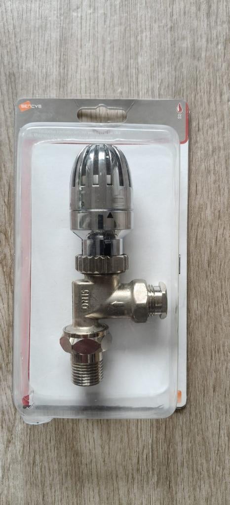 Sencys thermostatische radiatorkraan. 1/2"bu x 15mm verkeerd, Ophalen of Verzenden, Nieuw