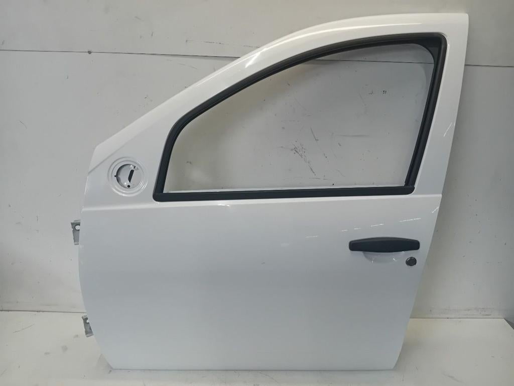 Portier links voor Dacia Sandero, Auto-onderdelen, Dacia, Onderdelen@venauto.nl, Van der Ven Autorecycling B.V., Gebruikt