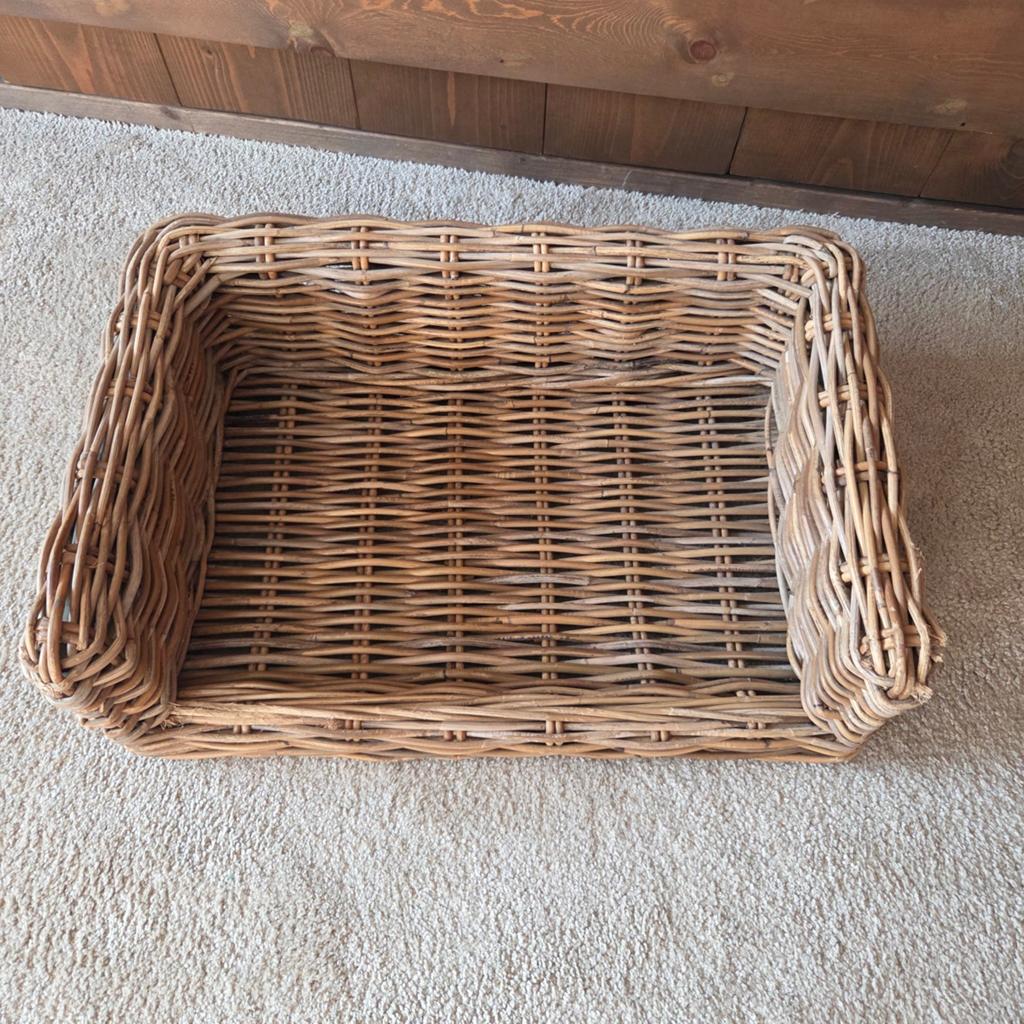 Kleine rieten hondenmand, Ophalen, Zo goed als nieuw, Riet