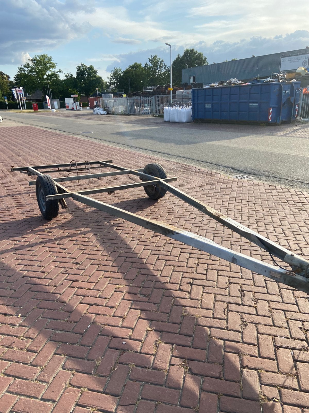 Chassis aanhanger, Ophalen, Zo goed als nieuw