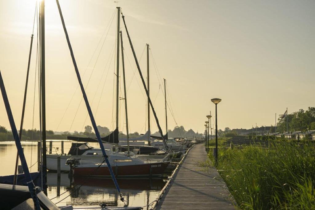 Ligplaats Grou. Het hele jaar., Ophalen of Verzenden, Zo goed als nieuw, Minder dan 15 m²
