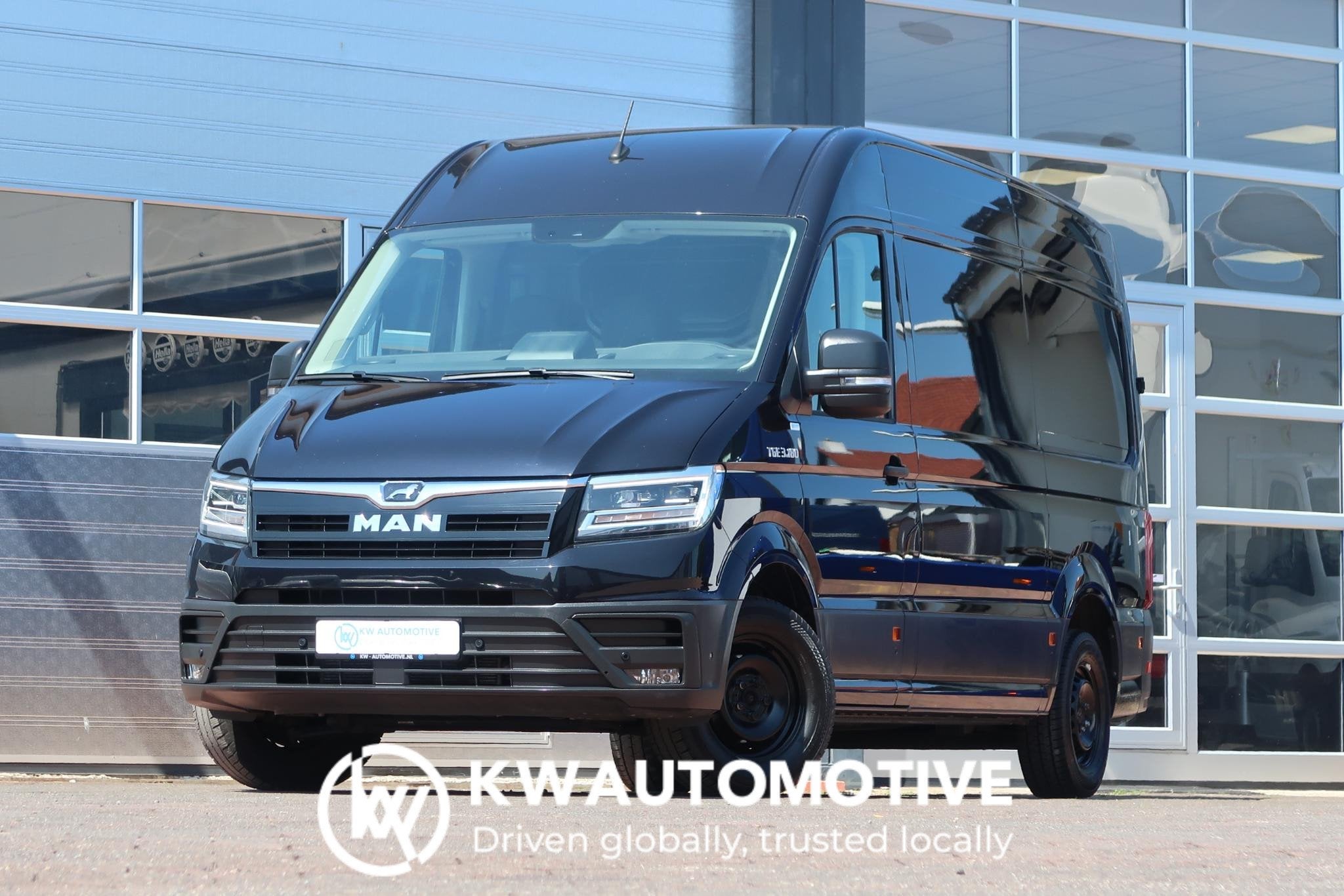 MAN TGE 35 2.0 L3H3 LED/ CAM/ ACC/ LUCHTSTOEL/ LEDER/ MASSAG, Auto's, Gebruikt, Euro 6, 4 cilinders, MAN