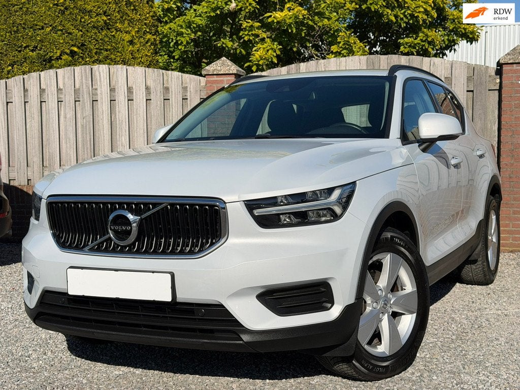 Volvo XC40 1.5 T2 Momentum P SENSOREN LICHTMETALEN VELGEN CL, Voorwielaandrijving, 1525 kg, Gebruikt, 129 pk