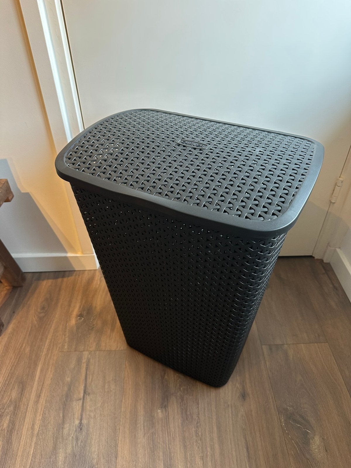 Curver rattan wasmand met deksel 55L, Ophalen of Verzenden, Zo goed als nieuw, Wasmand, Overige merken