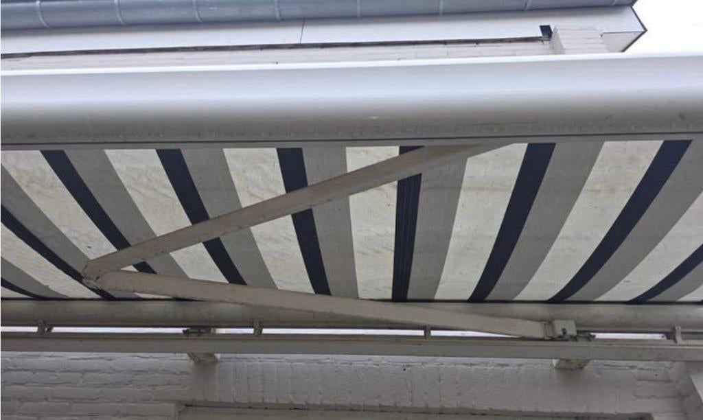 Elektrisch zonnescherm, Ophalen, Elektrisch, Zo goed als nieuw, 150 tot 300 cm