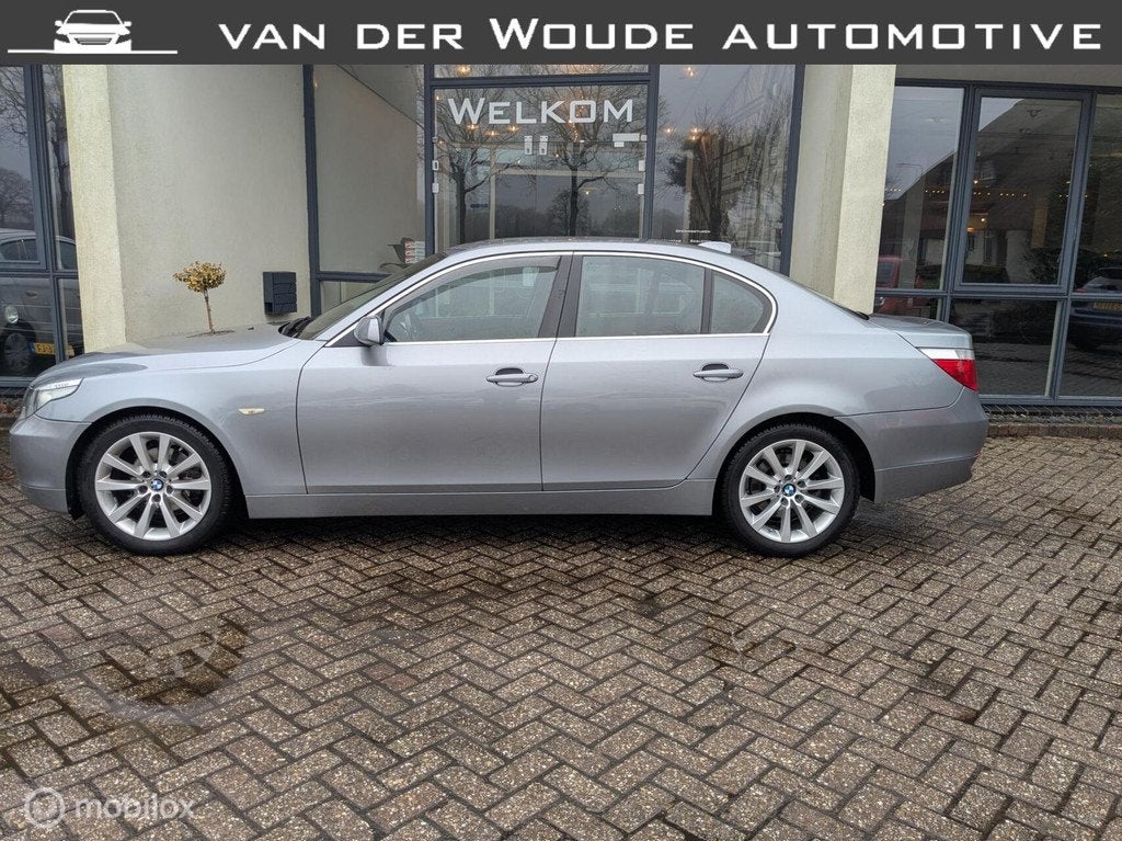 BMW 5-serie 525i Executive Adv.Lezen, Auto's, BMW, Automaat, Achterwielaandrijving, 2000 kg, Bedrijf