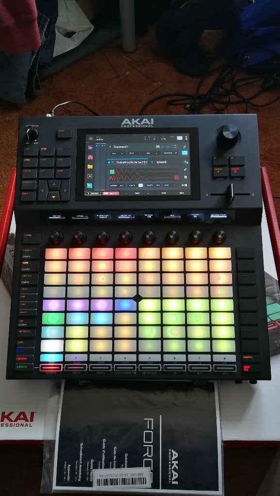Akai Force, 1TB Samsung SSD, Decksaver, Muziek en Instrumenten, Midi-apparatuur, Zo goed als nieuw, Ophalen of Verzenden