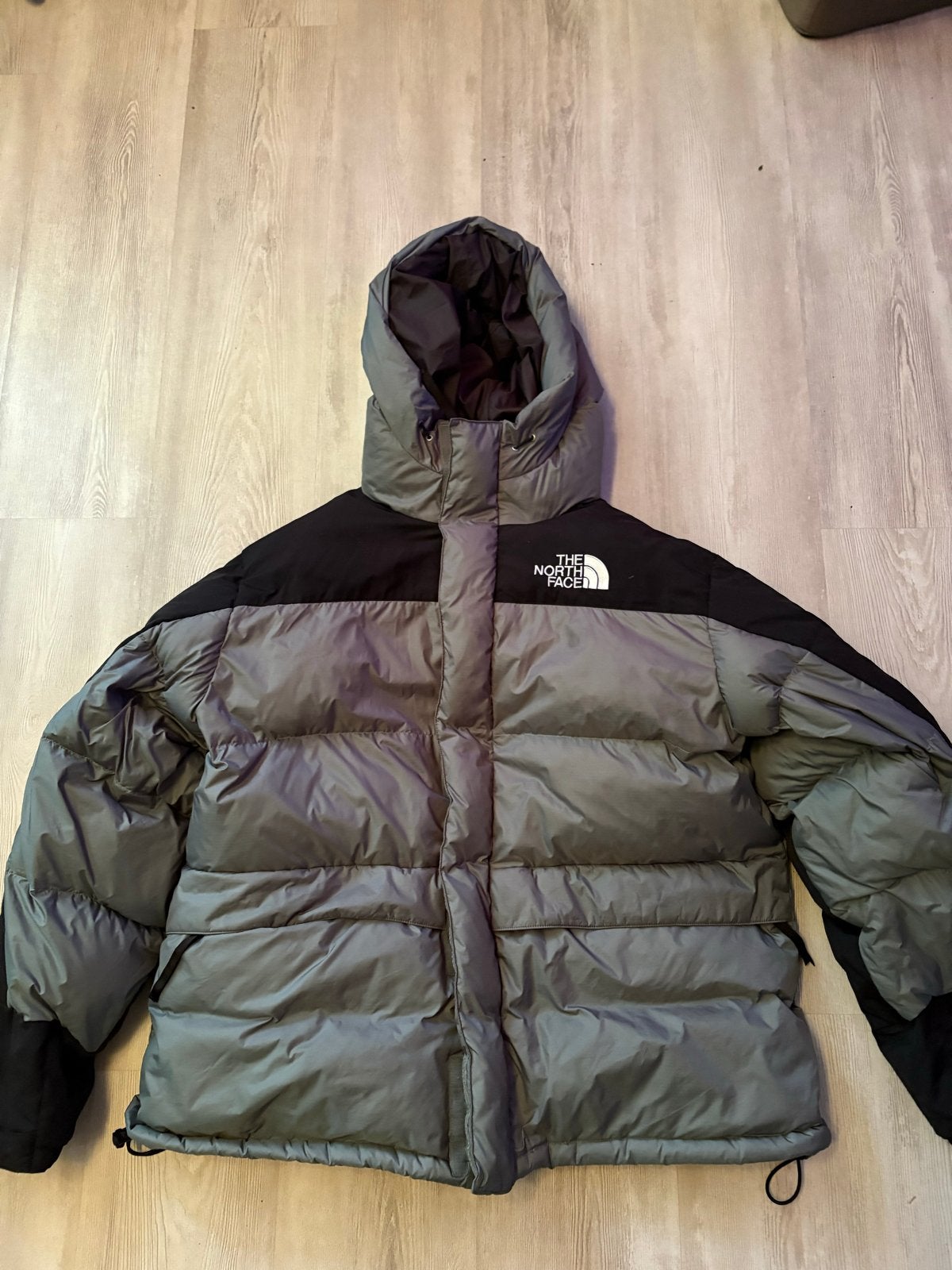 The North Face Nuptse Jas XL - Zo goed als nieuw, Ophalen of Verzenden, Zo goed als nieuw, Maat 56/58 (XL), Grijs