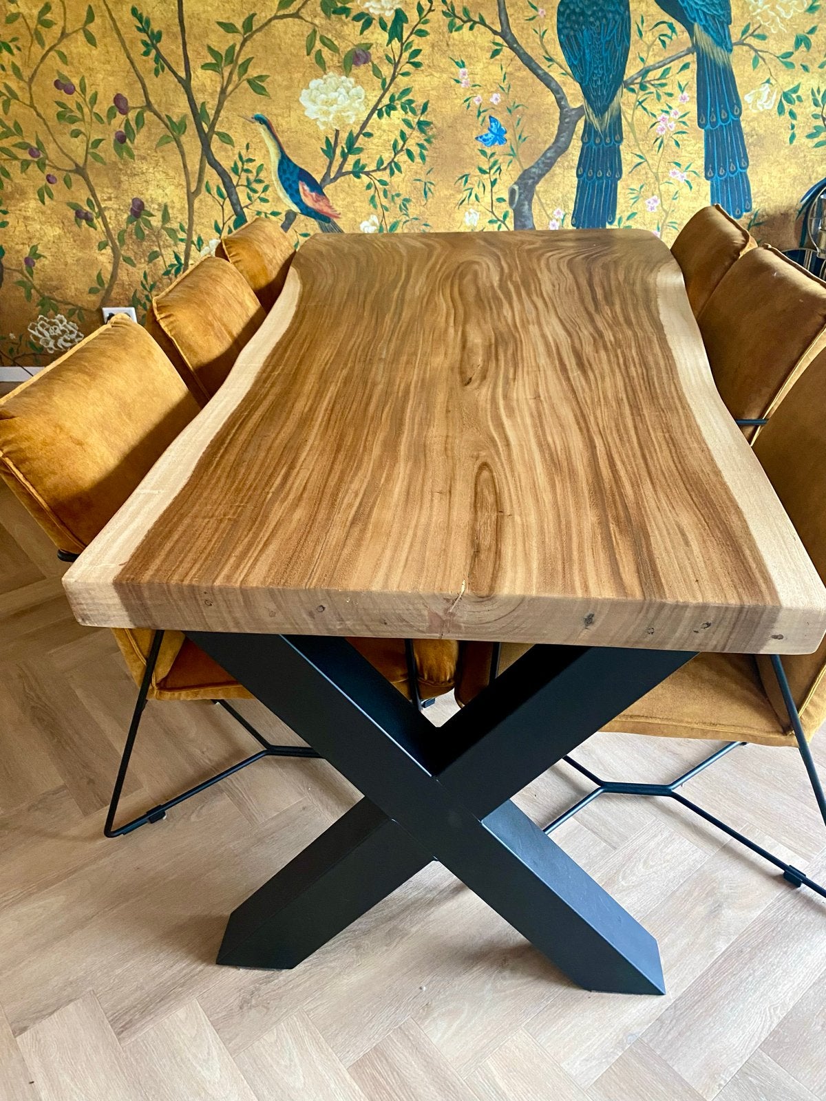 Boomstam eettafel met kruispoot, Ophalen, 100 tot 150 cm, 200 cm of meer, Zo goed als nieuw
