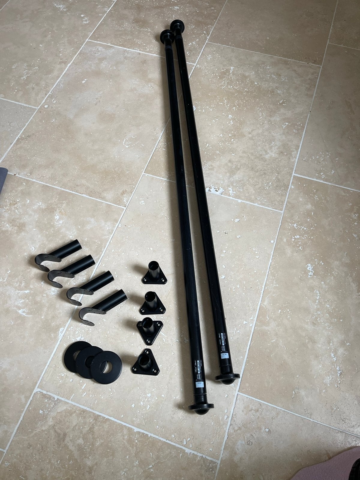 Ikea Gordijnroedes 120-210. Zwart met Bevestigingsmateriaal, Ophalen, Gebruikt, Zwart