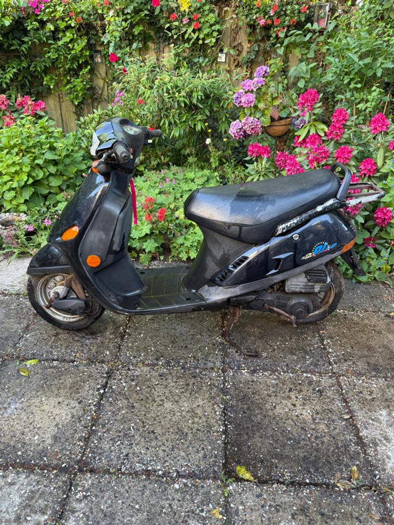Kymco DJ 50 scooter – opknapper / onderdelen, Fietsen en Brommers, Scooters | Kymco, Ophalen, Gebruikt, Overige modellen, Maximaal 45 km/u