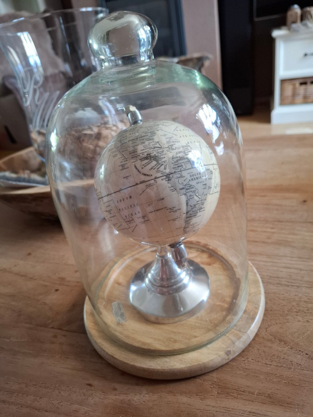 Riviera Maison Globe onder stolp - Collectors item, Ophalen