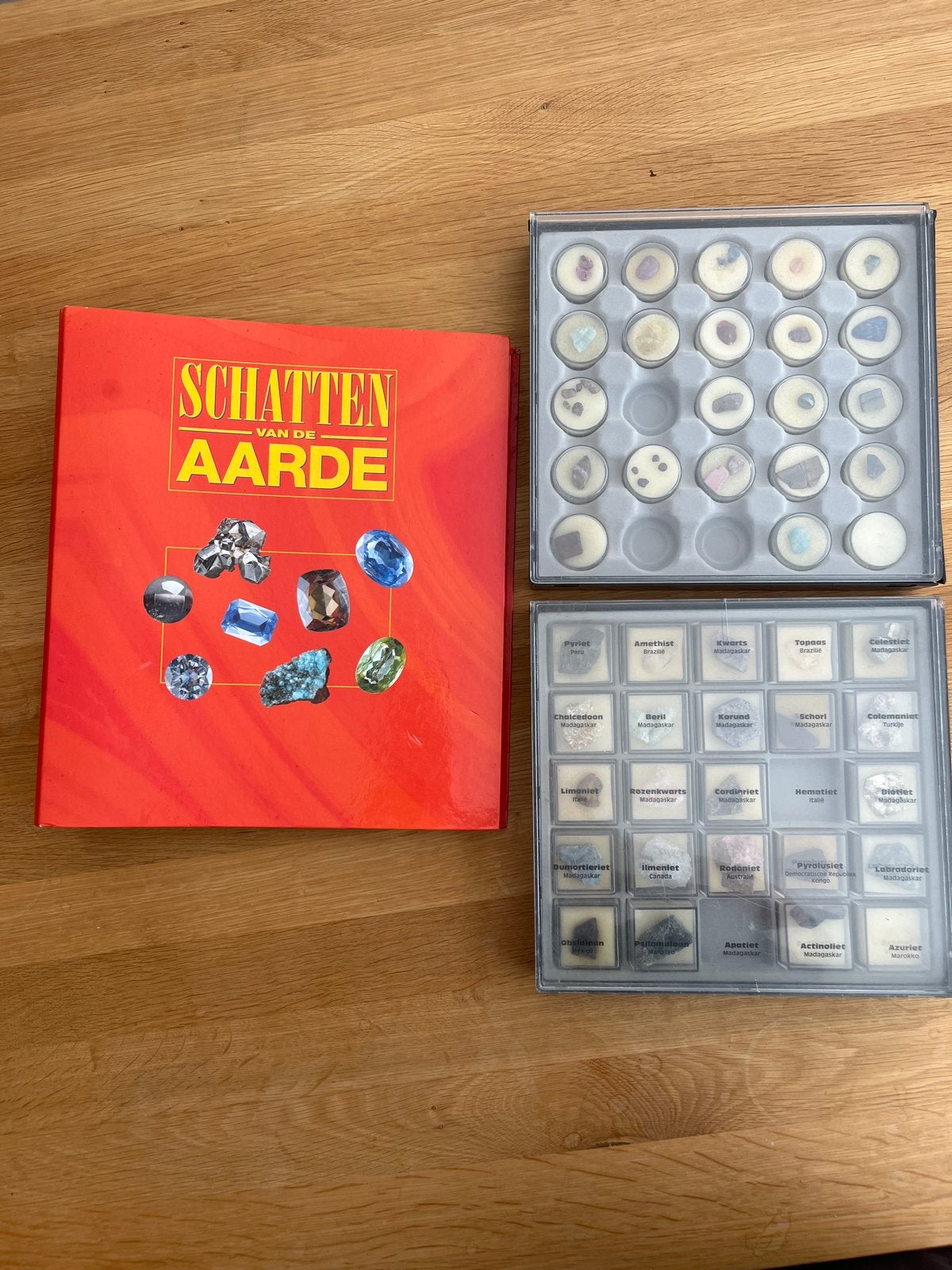Schatten van de Aarde - Mineralen Collectie, Ophalen, Mineraal