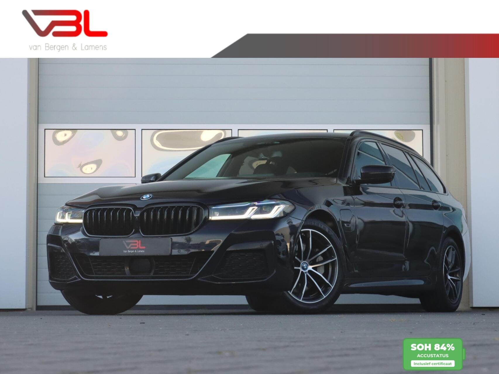 BMW 5-serie Touring 530e xDrive M-sport | Head-up | Memory |, Auto's, Automaat, 1998 cc, 1935 kg, Gebruikt
