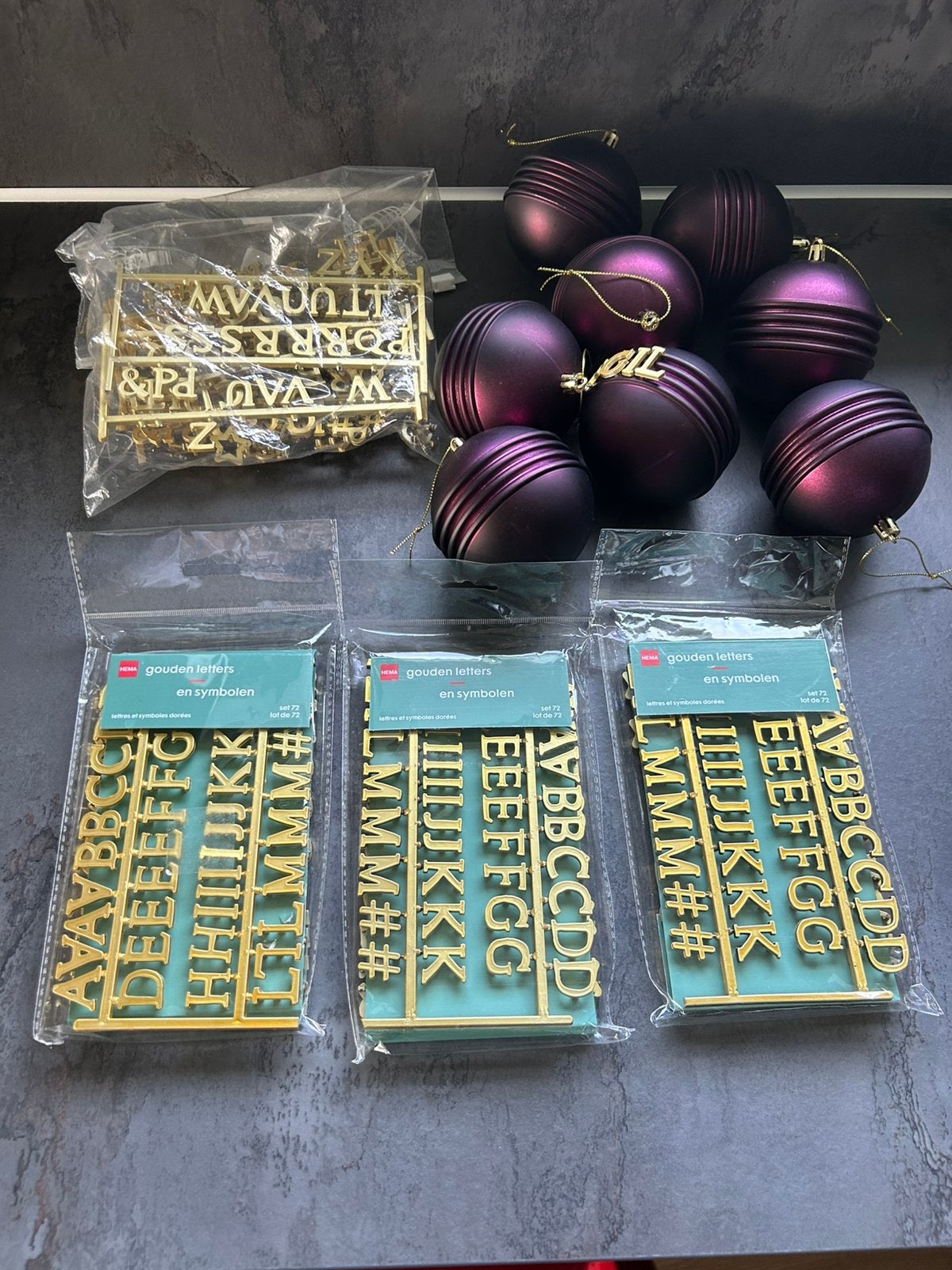 8 Kunststof Kerstballen & letters & symbolen, Ophalen of Verzenden, Nieuw