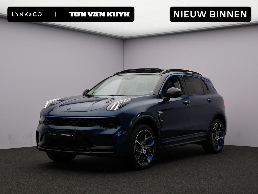 Lynk & Co 01 1.5 / Carplay / Camera / Adaptive Cruise / Pano